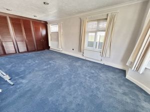 Bedroom- click for photo gallery